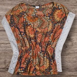 Shui Si Qing Boho Chic Batwing Sleeve Floral Print with White Lace Trim Top Lg.